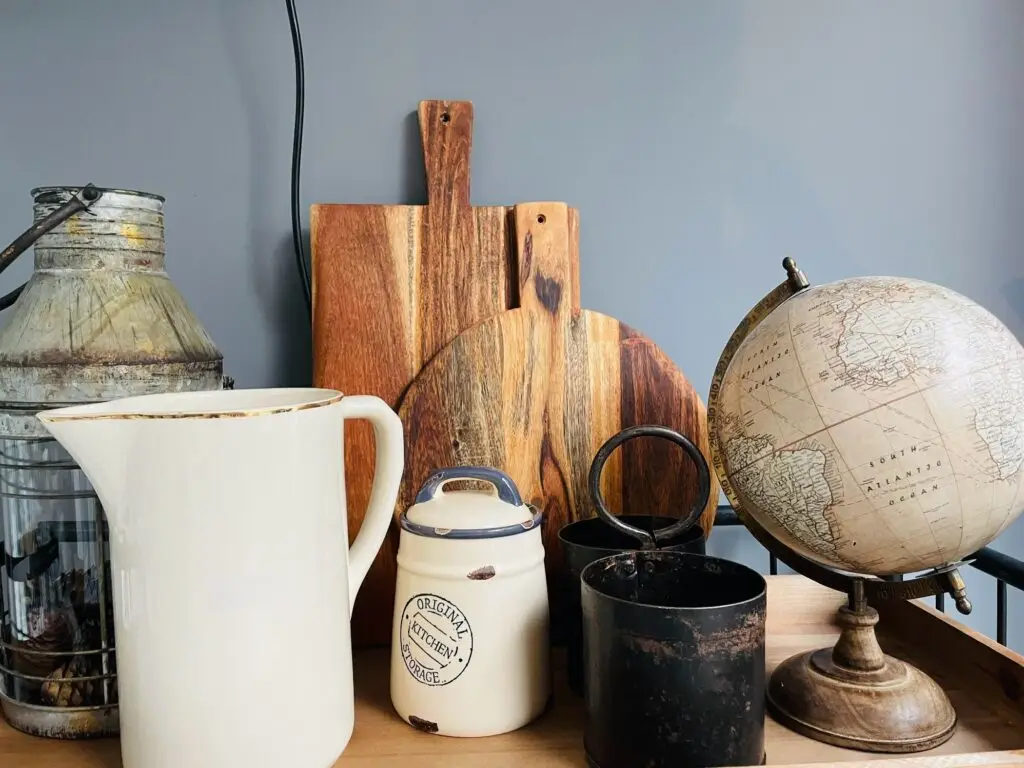 schneidebrett-kruege-globus